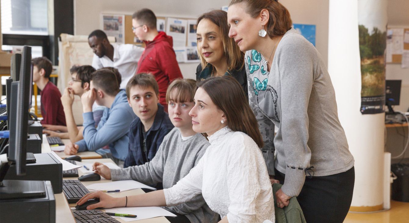 Classe d'élèves en formation CAP informatique